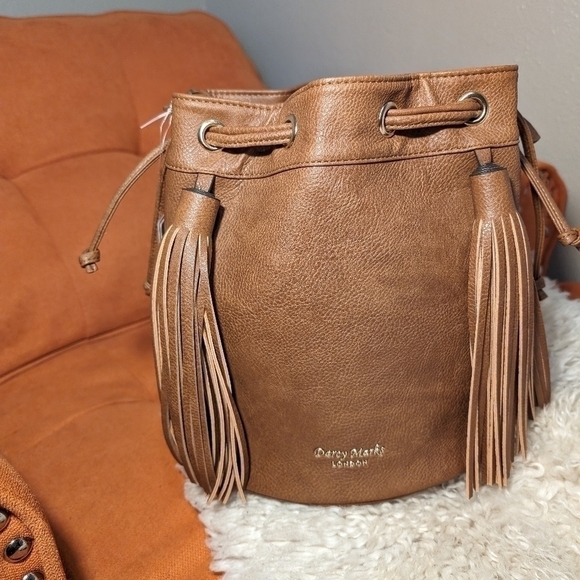 NWT Darcy Marks London Bucket Bag with fringe and braided handle Brown - Picture 10 of 12